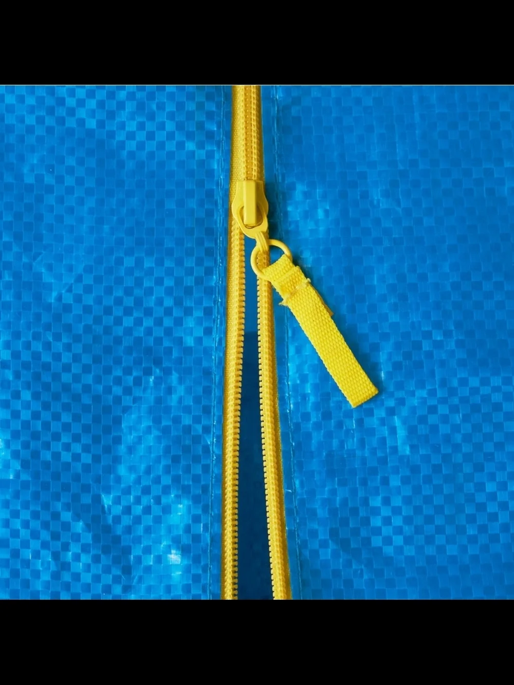 IKEA FRAKTA Large Blue Storage Bag with Yellow Zipper
